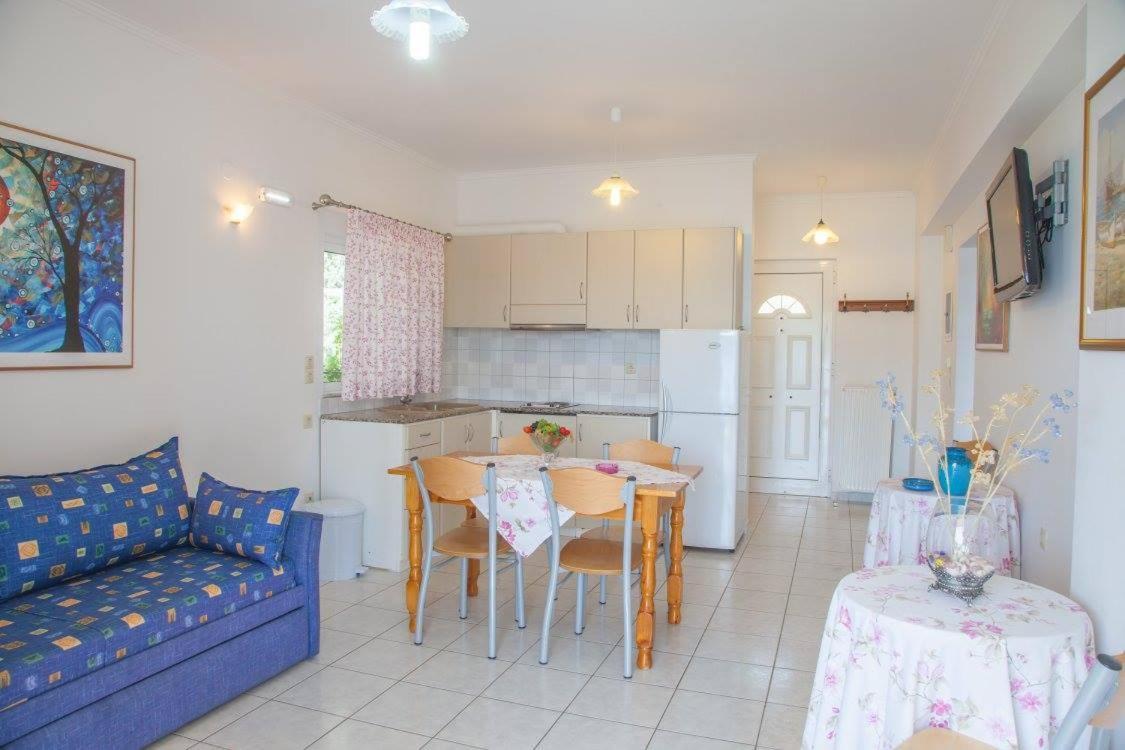 Dimosthenis Apartments نيدري المظهر الخارجي الصورة